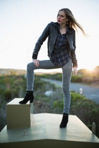 Lederjacke mit Jeans